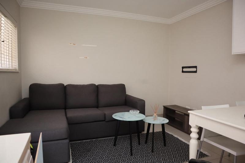 To Let 1 Bedroom Property for Rent in Green Point Western Cape